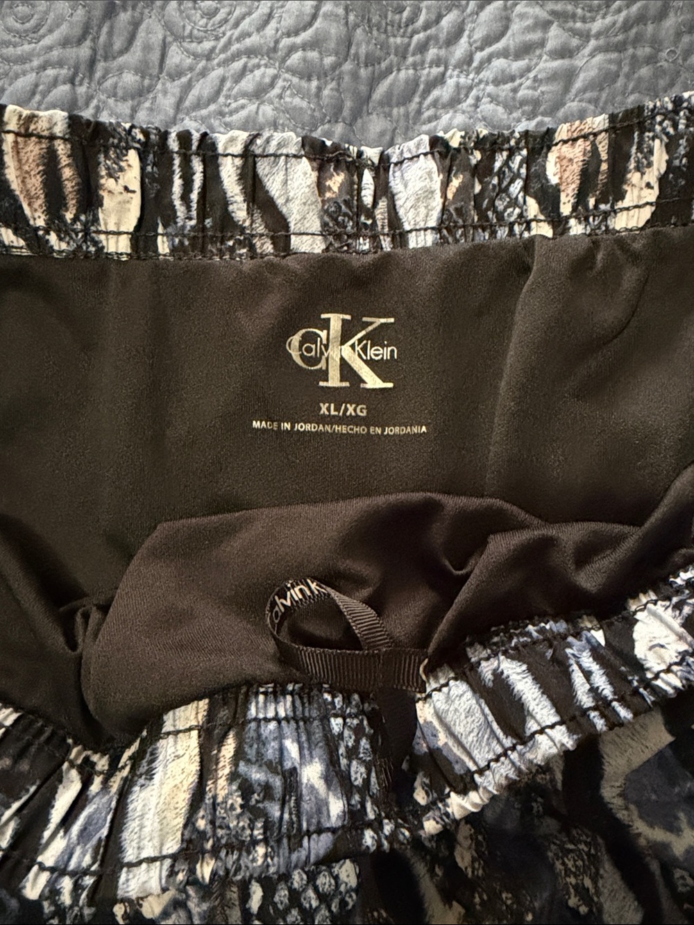 Calvin Klein Animal Athletic Shorte - Picture 5 of 6